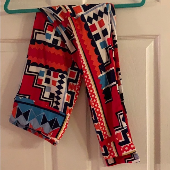 SOLD LuLaRoe TC leggings Aztec/ Geometic print NEW - Picture 1 of 2